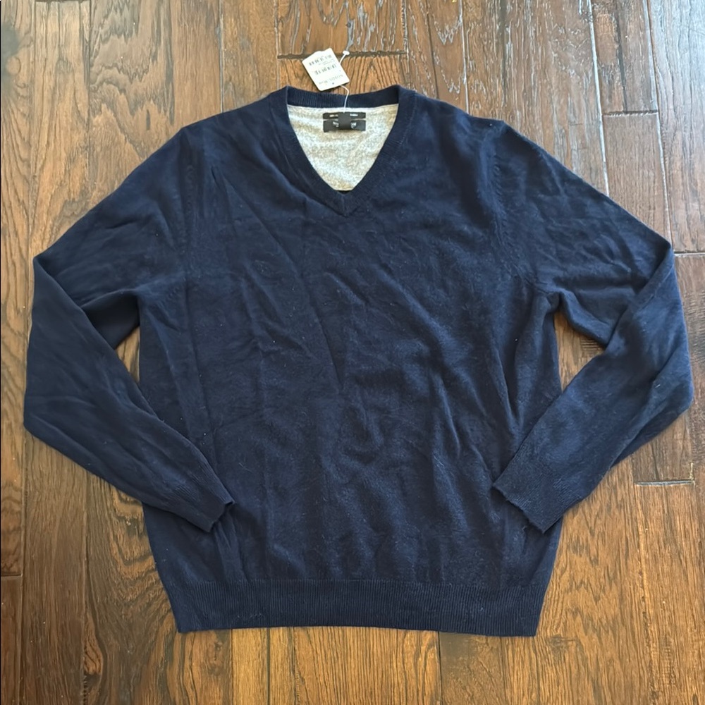 Men's Cashmere Navy V-Neck Sweater